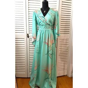 Vintage 1970's Mint Green Boho Chic Flowy Kaftan Maxi Dress with Tie Back Belt